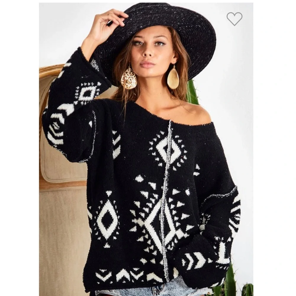 LAST ONE! ON SALE! Soft Aztec Sweater - Picture 2 of 9